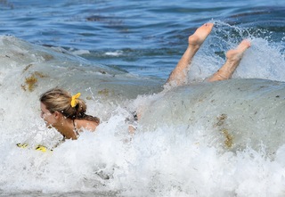 Genie Bouchard feet photo thumbnail