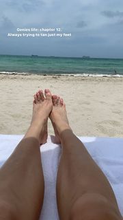 Genie Bouchard feet photo thumbnail