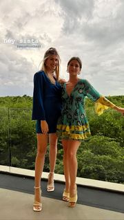 Genie Bouchard feet photo thumbnail