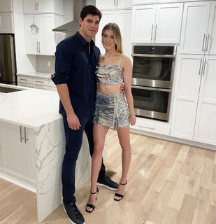 Genie Bouchard feet photo thumbnail