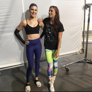 Genie Bouchard feet photo thumbnail