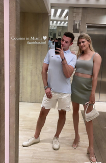 Genie Bouchard feet photo thumbnail