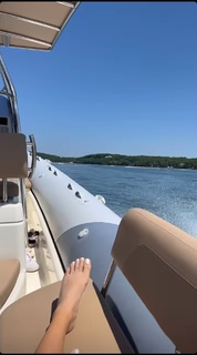 Genie Bouchard feet photo thumbnail