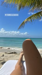 Genie Bouchard feet photo thumbnail