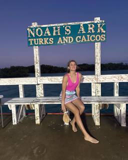 Genie Bouchard feet photo thumbnail