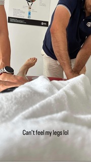Genie Bouchard feet photo thumbnail