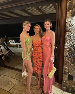 Genie Bouchard feet photo thumbnail