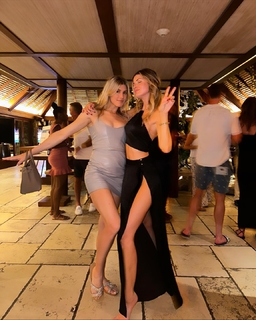Genie Bouchard feet photo thumbnail