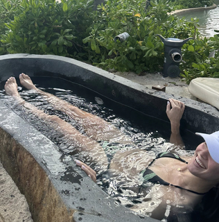 Genie Bouchard feet photo thumbnail