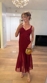 Genie Bouchard feet photo thumbnail