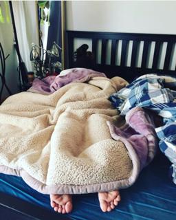 Geo Antoinette feet photo thumbnail