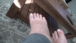 Geo Antoinette feet photo thumbnail