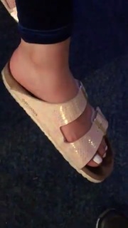 Geo Antoinette feet photo thumbnail