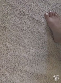 Geo Antoinette feet photo thumbnail