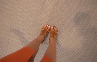 Geo Antoinette feet photo thumbnail