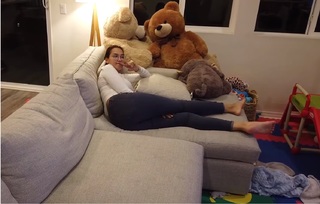 Geo Antoinette feet photo thumbnail