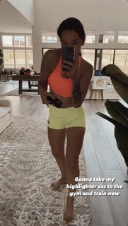 Geo Antoinette feet photo thumbnail