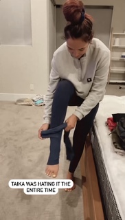 Geo Antoinette feet photo thumbnail