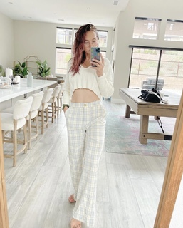 Geo Antoinette feet photo thumbnail