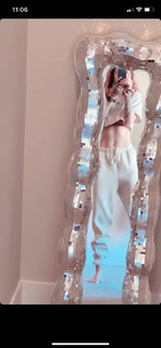 Geo Antoinette feet photo thumbnail