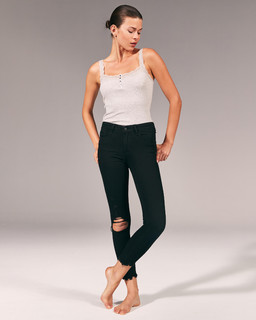 Georgia Fowler feet photo 20
