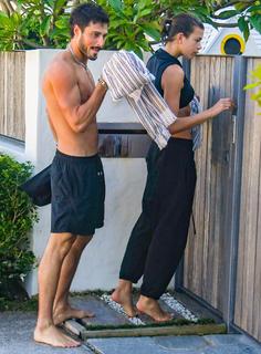 Georgia Fowler feet photo 1