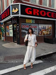 Georgia Fowler feet photo 3