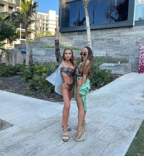 Georgia Harrison feet photo 3