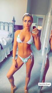 Georgia Harrison feet photo 4