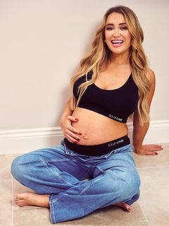 Georgia Harrison feet photo 8