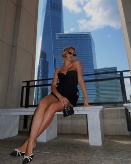 Georgia Hassarati feet photo 2