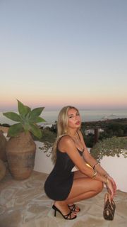 Georgia Hassarati feet photo 14