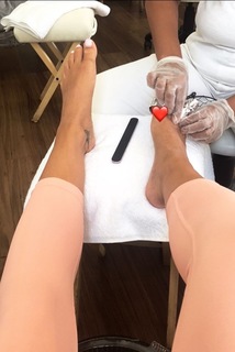 Georgia Hirst feet photo thumbnail