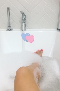 Georgia Hirst feet photo thumbnail