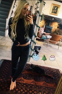 Georgia Hirst feet photo thumbnail