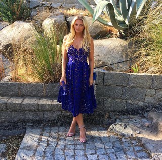 Georgia Hirst feet photo thumbnail