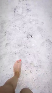 Georgia Hirst feet photo thumbnail