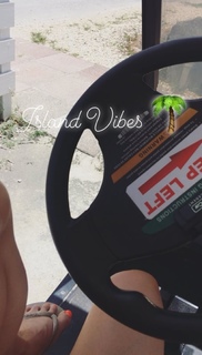 Georgia Hirst feet photo thumbnail