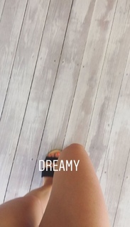 Georgia Hirst feet photo thumbnail