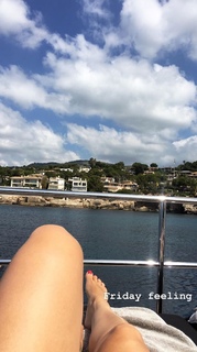 Georgia Hirst feet photo thumbnail
