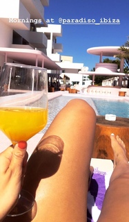 Georgia Hirst feet photo thumbnail