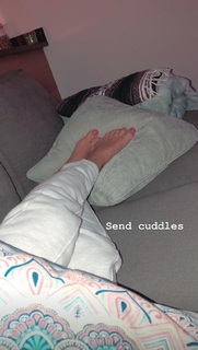Georgia Hirst feet photo thumbnail