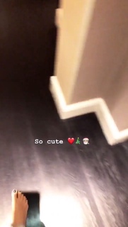 Georgia Hirst feet photo thumbnail