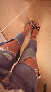 Georgia Hirst feet photo thumbnail