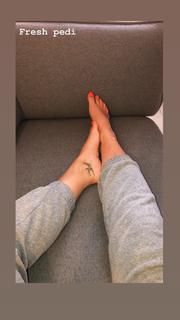 Georgia Hirst feet photo thumbnail