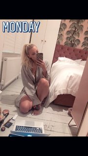 Georgia Hirst feet photo thumbnail