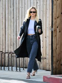 Georgia Hirst feet photo thumbnail