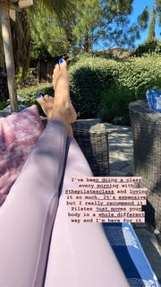 Georgia Hirst feet photo thumbnail