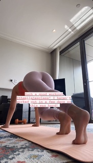 Georgia Hirst feet photo thumbnail