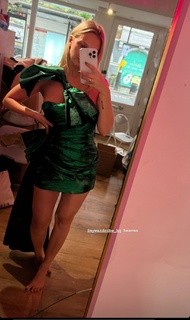 Georgia Hirst feet photo thumbnail